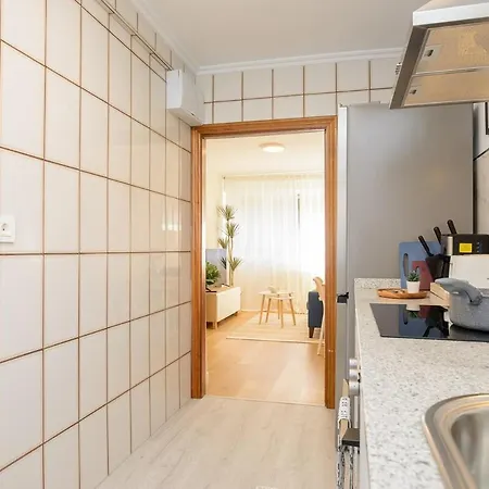 Apartment Living Urban 10 *