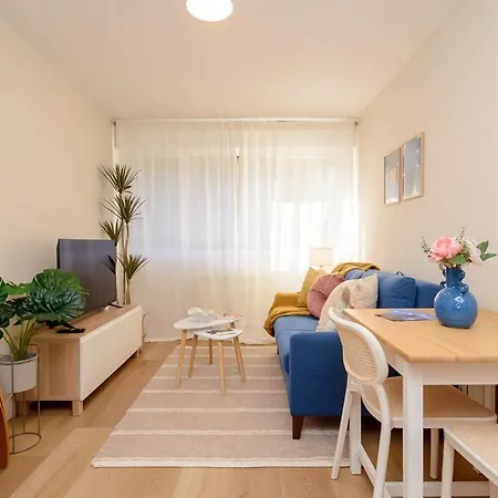 Apartment Living Urban 10 *