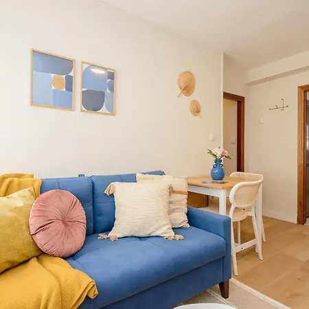 Apartment Living Urban 10 *